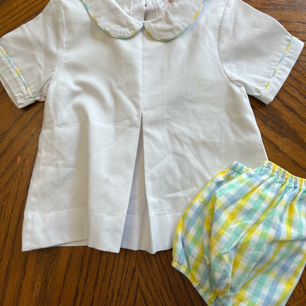 The Smocking Place diaper set. Size 2t. In EEUC. So adorable on!